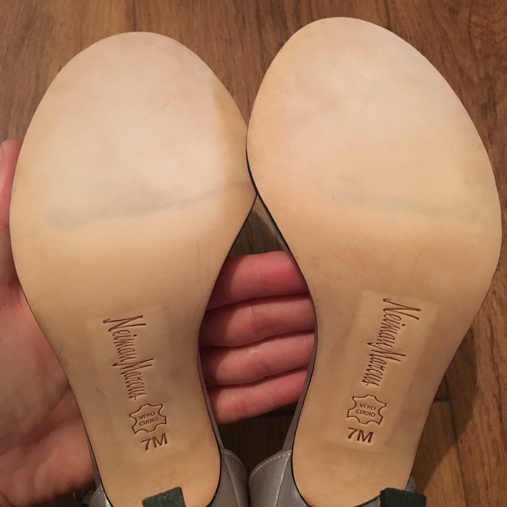 Neiman Marcus - NEW sandal pumps - Picture 3 of 3